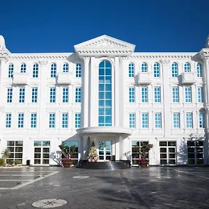 britania-hotel.hotels-in-tirana.com/